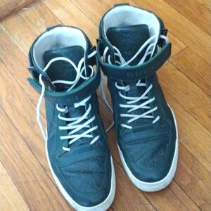Green leather Gucci shoes
